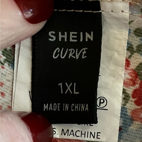 SHEIN Curve Floral Tie Front Plus Size Blouse - Picture 5 of 7